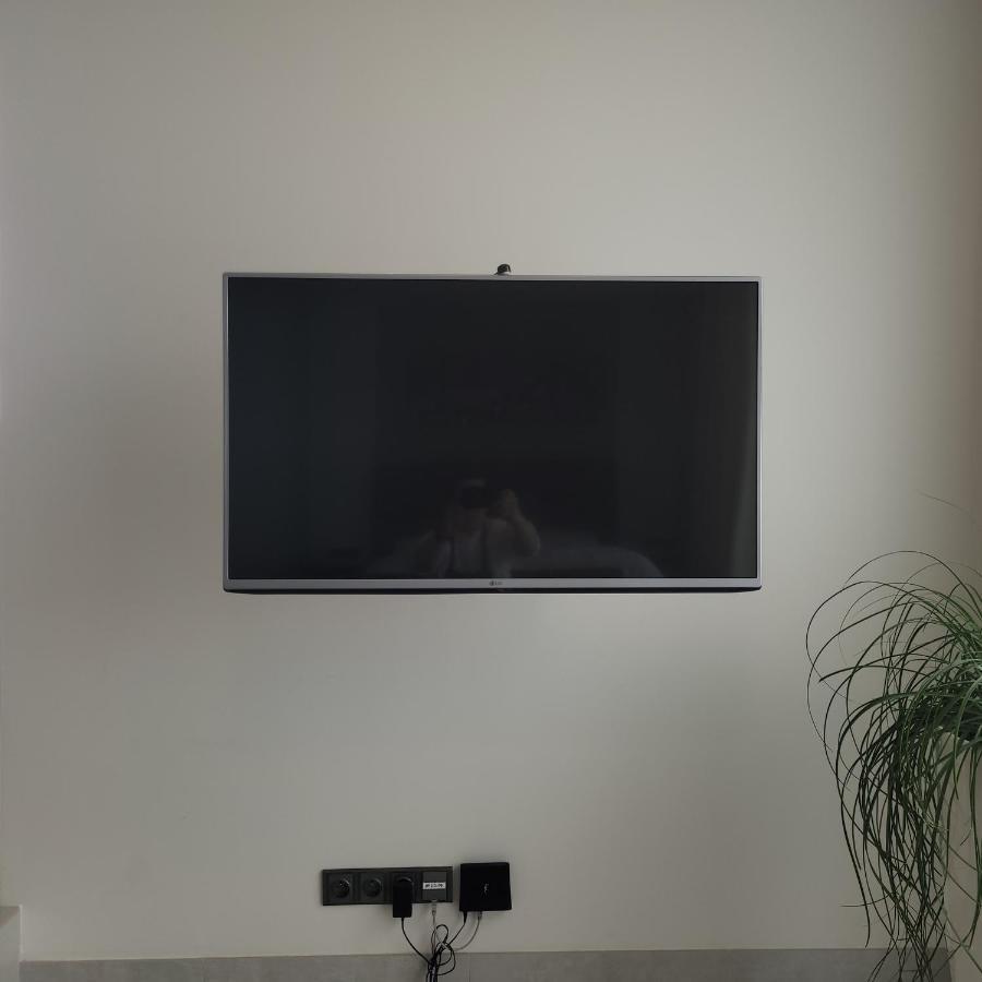 Mg Restaurace/Luxury Apartments มลาดาโบเลสลัฟ ภายนอก รูปภาพ